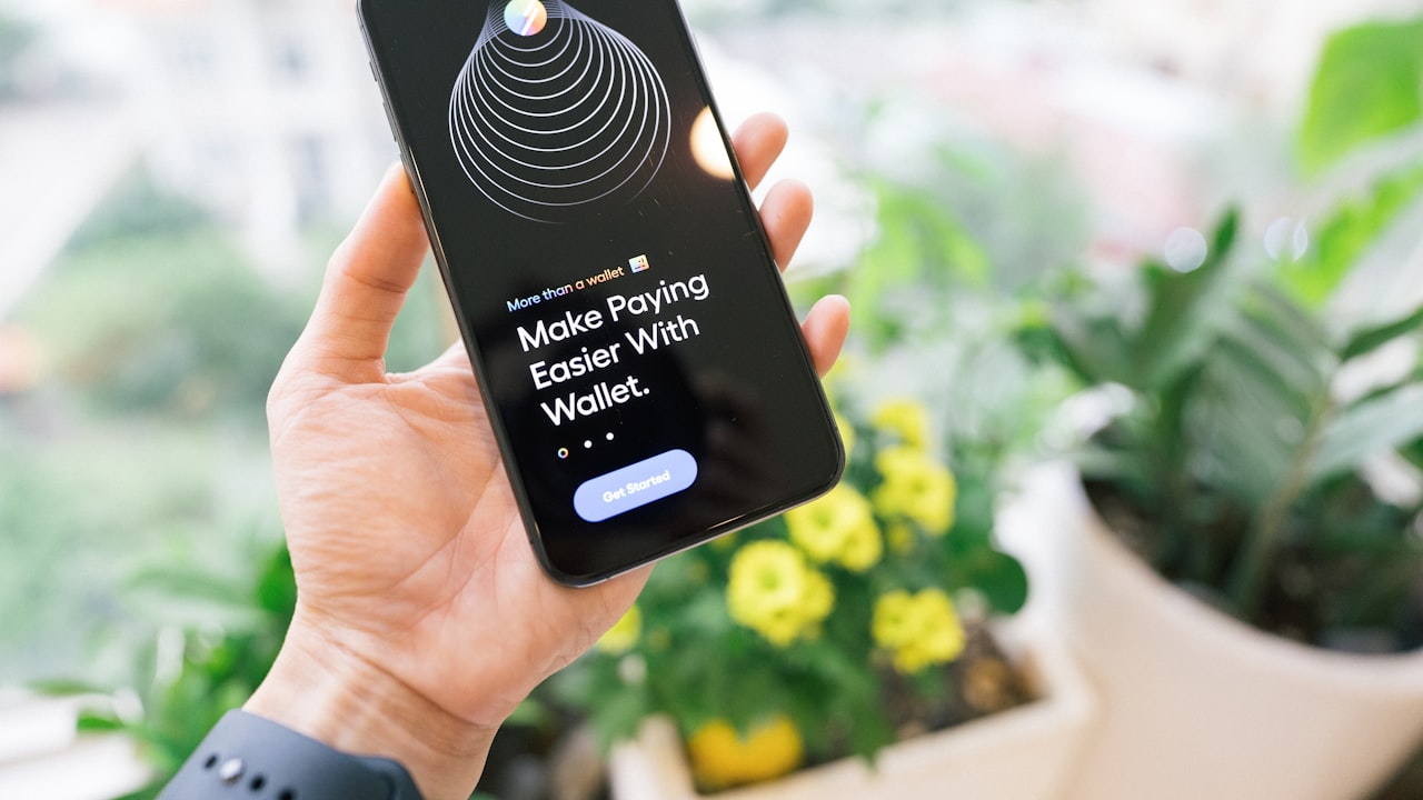 How to configure the iPhone's eSIM?